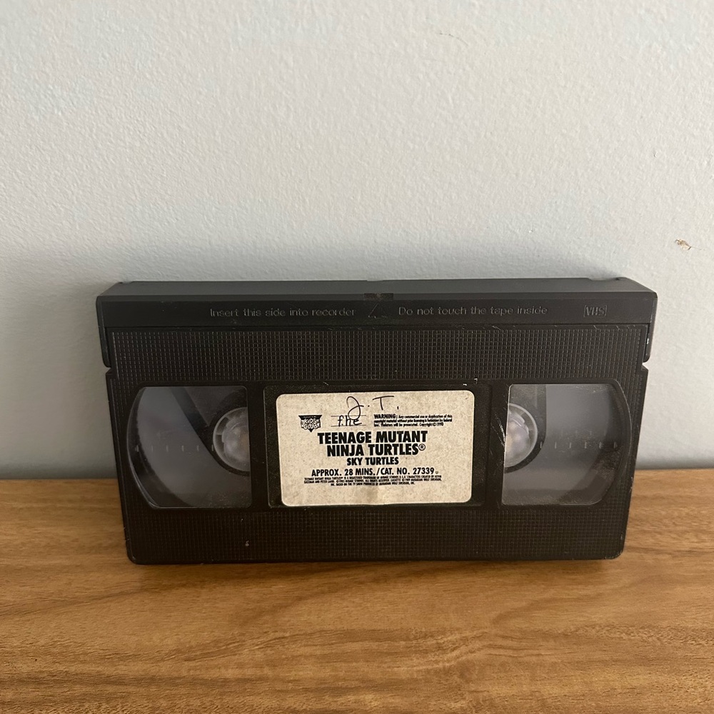 1985 MIRAGE STUDIOS TEENAGE MUTANT NINJA TURTLES “SKY TURTLES” VHS TAPE